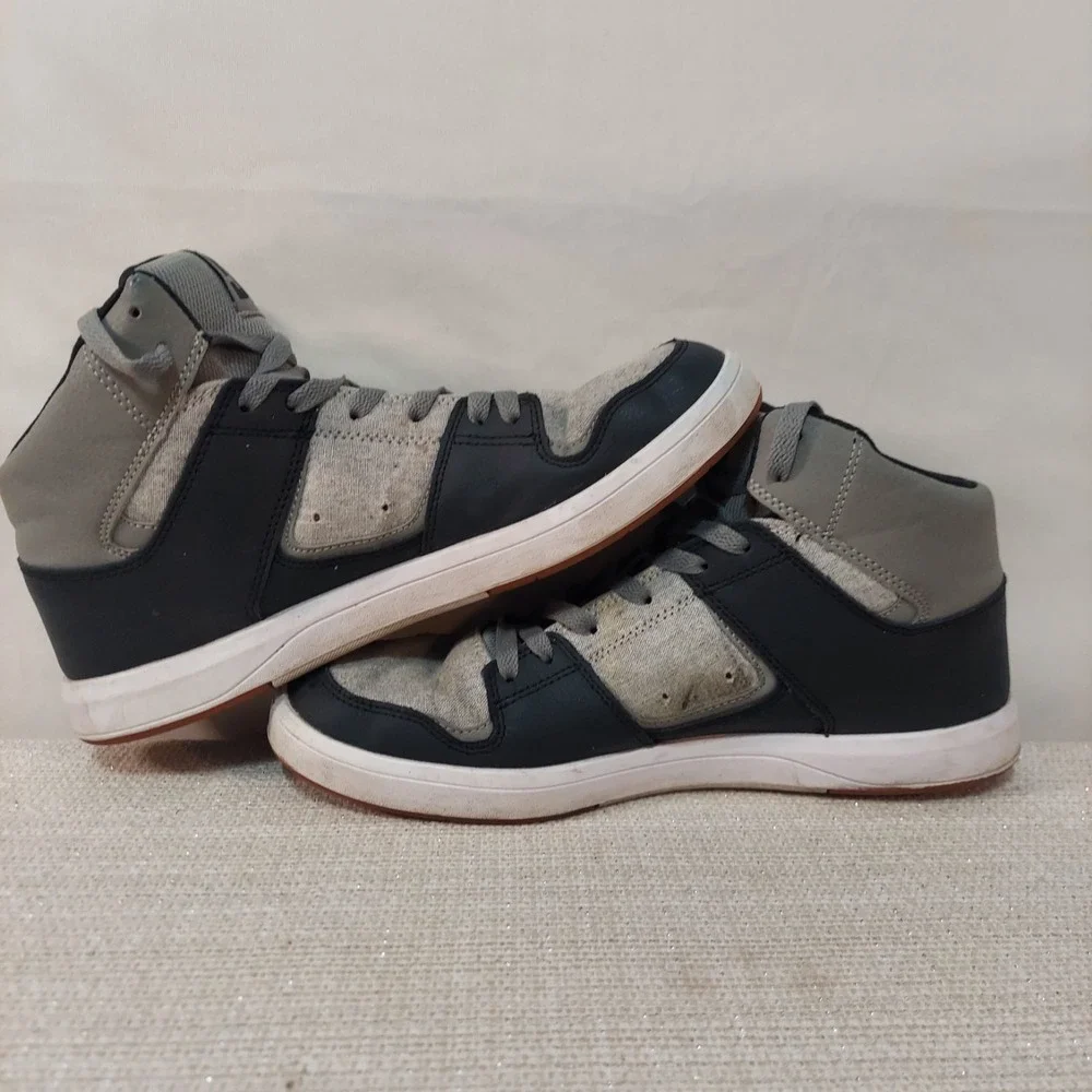 EUC DC Cure Hi Top Mens Skate Shoes Black Grey Mens‎ Size 10